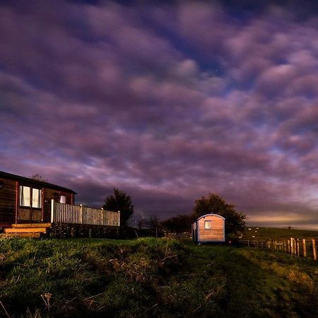 Cow Parsley Shepherd'S Hut 特维德上游的贝里克 外观 照片
