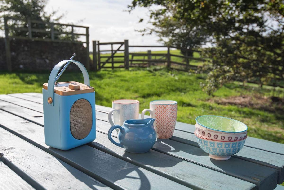 Cow Parsley Shepherd'S Hut 特维德上游的贝里克 外观 照片